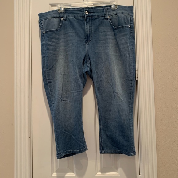 Seven7 Melissa MaCarthy Denim Capris - Picture 8 of 10